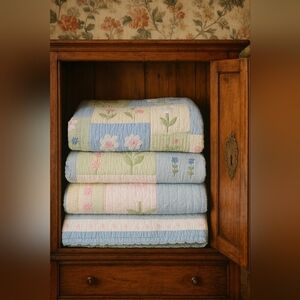 Pottery Barn Kids Floral Patchwork Quilt – Double